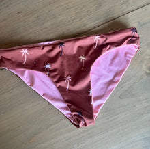 Load image into Gallery viewer, BLUE PALM Cheeky bottoms