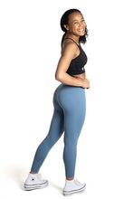 Load image into Gallery viewer, DUSTY ROSE-BLACK REVERSIBLE CROP SPORTS TOP spring 24