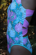 Load image into Gallery viewer, MINTY LIGHTS CHAIN BACK-REVERSIBLE