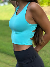 Load image into Gallery viewer, 2V CROPPED SPORTS TOP