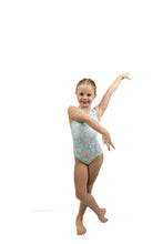 Load image into Gallery viewer, WINTER 26 MERRY MINT TRIANGLE BACK REVERSIBLE