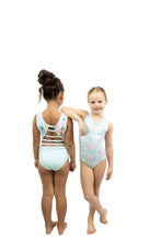 Load image into Gallery viewer, WINTER 26 MERRY MINT TRIANGLE BACK REVERSIBLE
