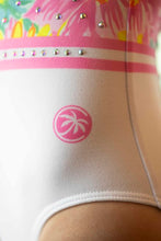 Load image into Gallery viewer, RHINESTONE 5V PETAL POP WHITE BOTTOM
