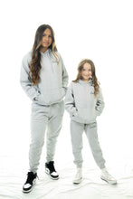 Load image into Gallery viewer, FALL25 HEATHER GREY YOUTH JOGGER Sweatpants
