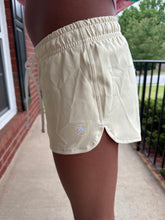Load image into Gallery viewer, Beach shorts
